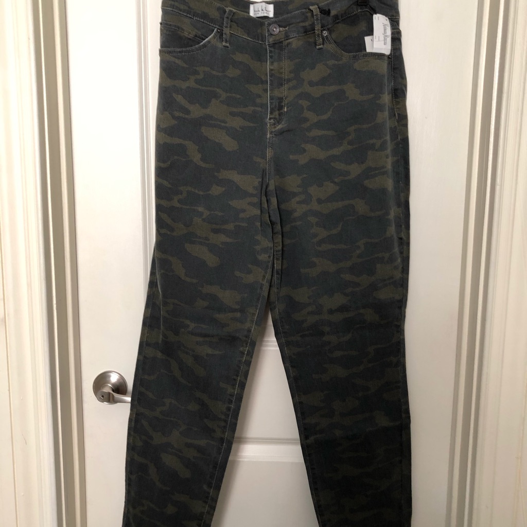 Nicole Miller Skinny Denim Jeans